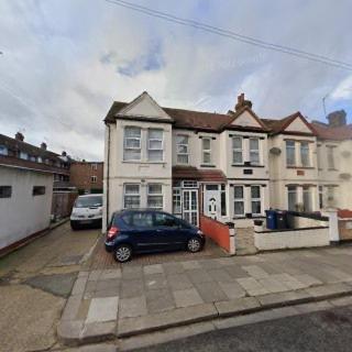 Apartment 2 Bedroom In Frg *